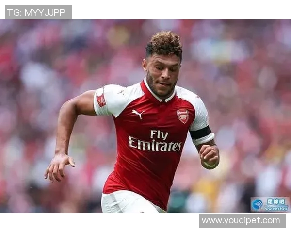 张伯伦足球明星妻子美丽照片曝光引发热议与关注