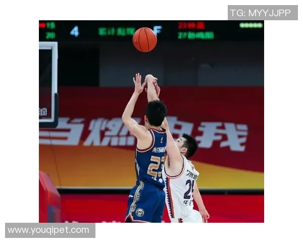 重庆篮球队区域防守解析:战术创新与球队发展新机遇 重庆篮球队区域防守解析:战术创新与球队发展新机遇