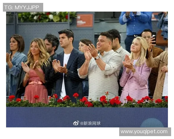 孩子与足球明星互动趣味视频展现温馨时刻与快乐瞬间 孩子与足球明星互动趣味视频展现温馨时刻与快乐瞬间