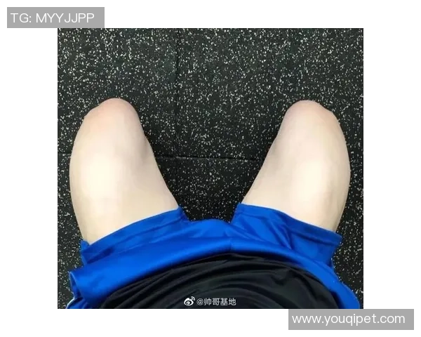 足球明星们的腹肌合照高清展示力量与魅力的完美瞬间